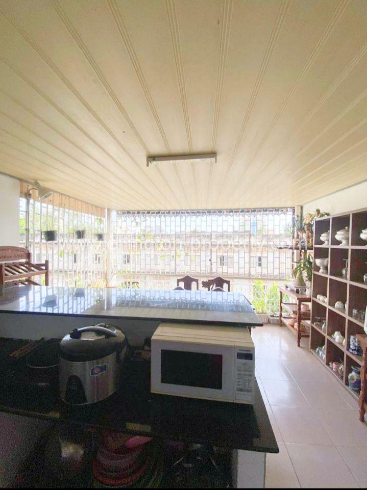 Flathouse For Sale In Bkk3 - Ellington Property