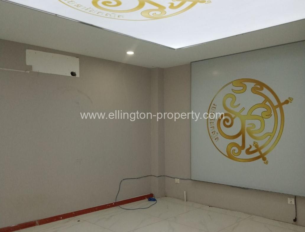 Shophouse For Rent In​ Tumnob Tuek - Ellington Property