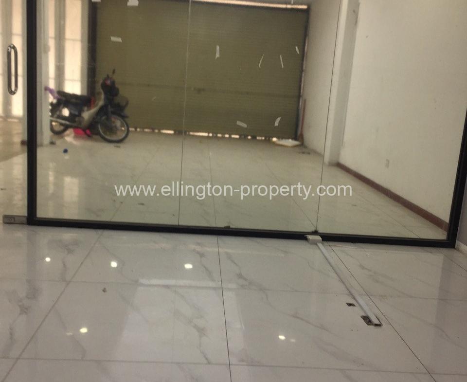 Shophouse For Rent In​ Tumnob Tuek - Ellington Property