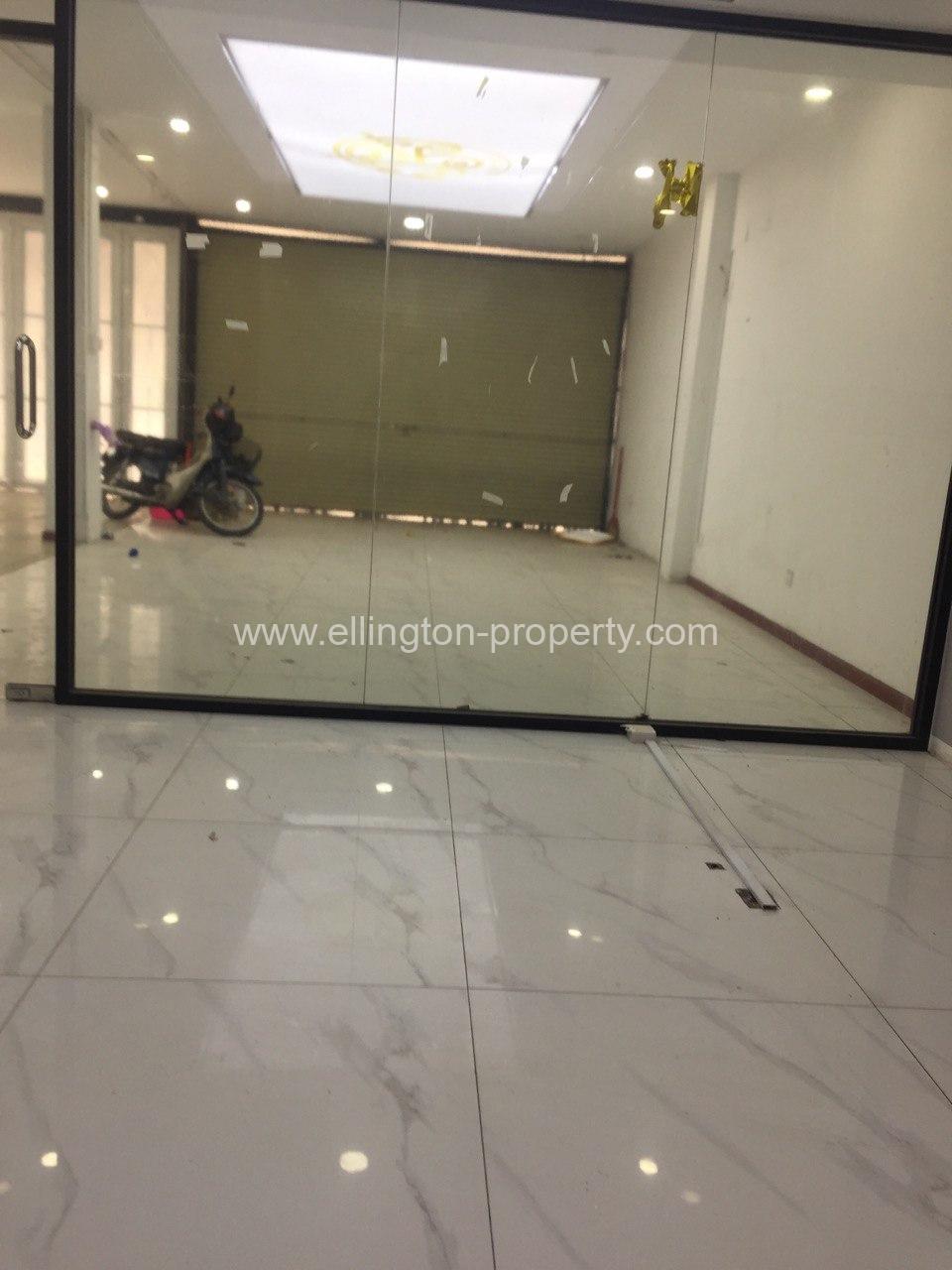 Shophouse For Rent In​ Tumnob Tuek - Ellington Property