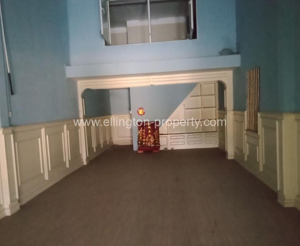 Shophouse For Rent In Tumnob Tuek - Ellington Property