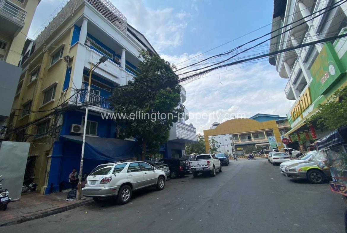 Shophouse For Rent At Chamkarmon - Ellington Property