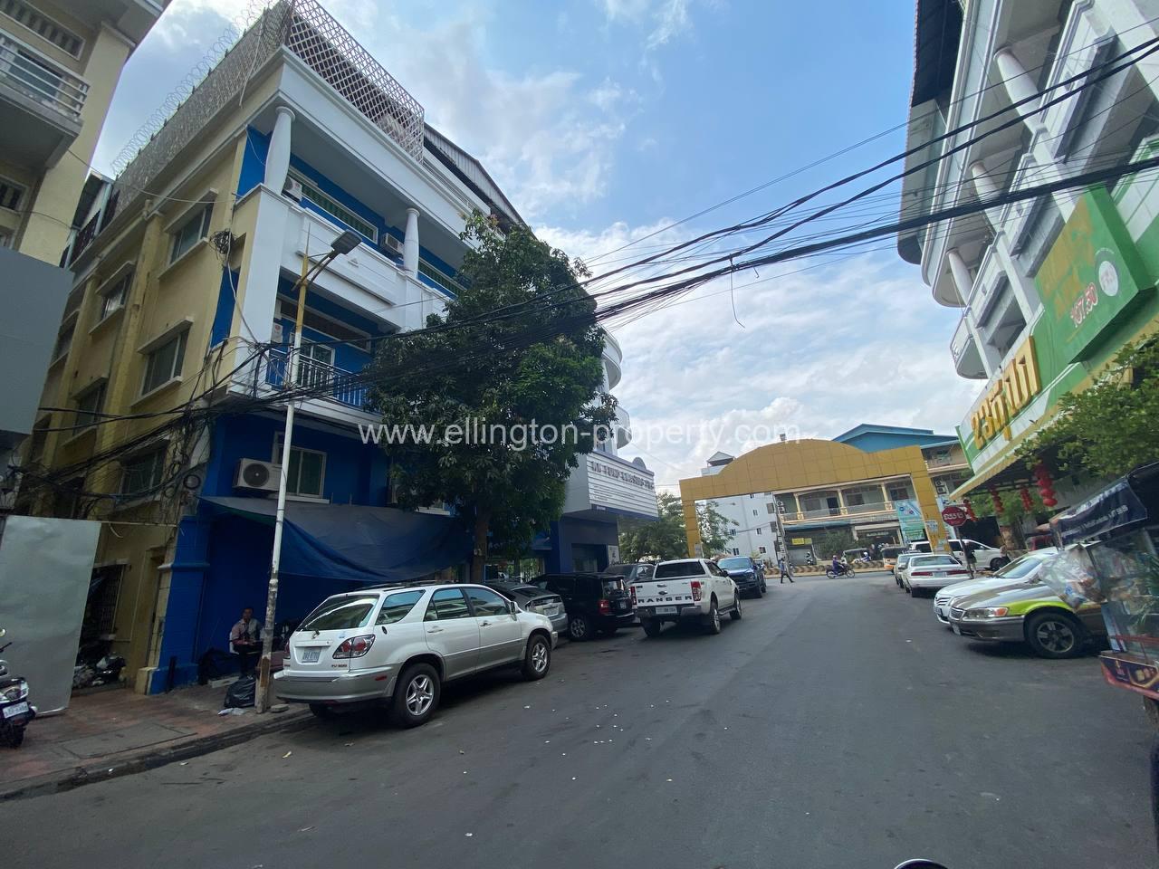 Shophouse For Rent At Chamkarmon - Ellington Property