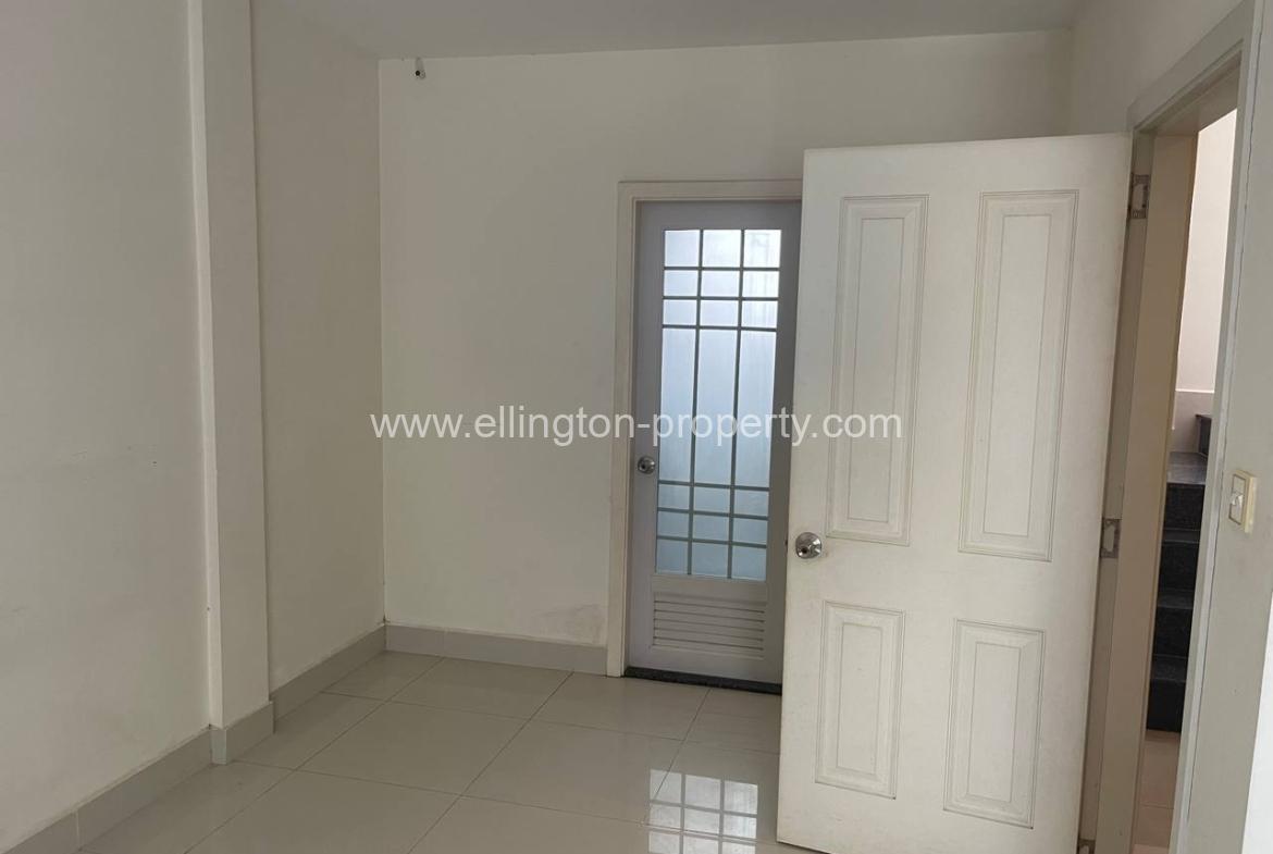 Villa For Rent In Borey Peng Huoth Boerng Snor - Ellington Property