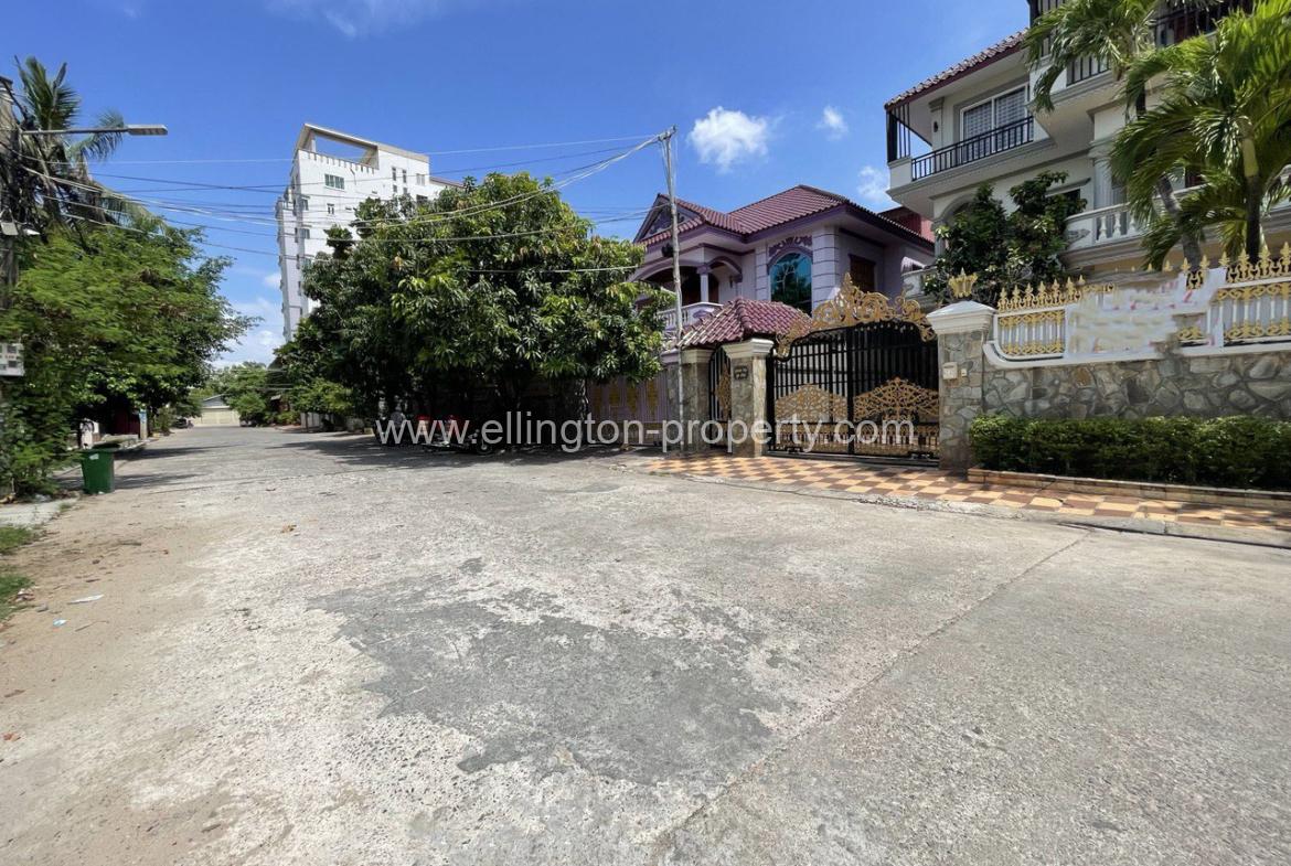 Villa For Rent In Toul Kork Area - Ellington Property