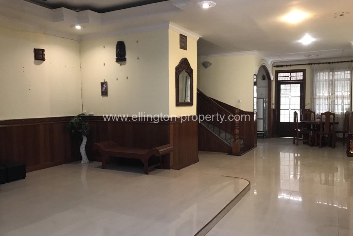 Villa For Rent In Chroy Changvar Area - Ellington Property