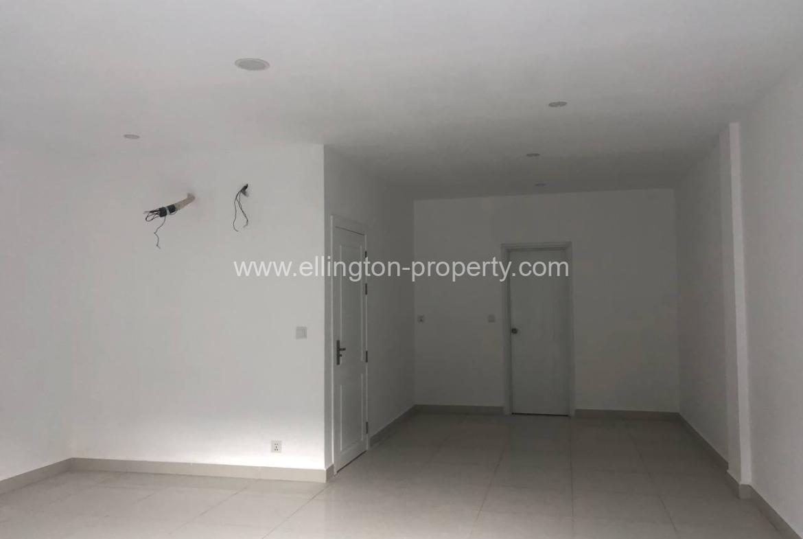 3 Bedrooms Villa For Sale In Dang Kor - Ellington Property