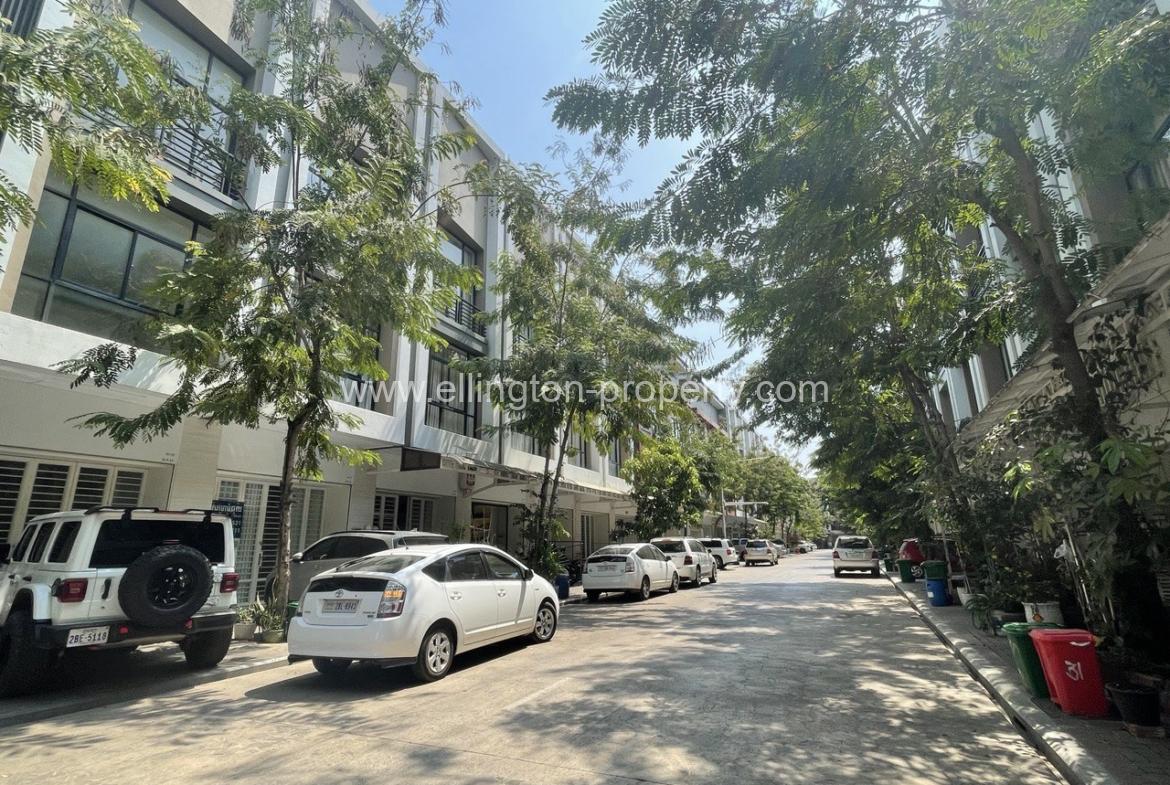 Flat House For Rent In Borey Peng Houth - Ellington Property