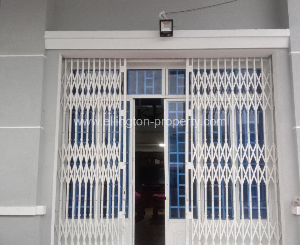 Flat House For Rent In Borey Lt  - Ellington Property