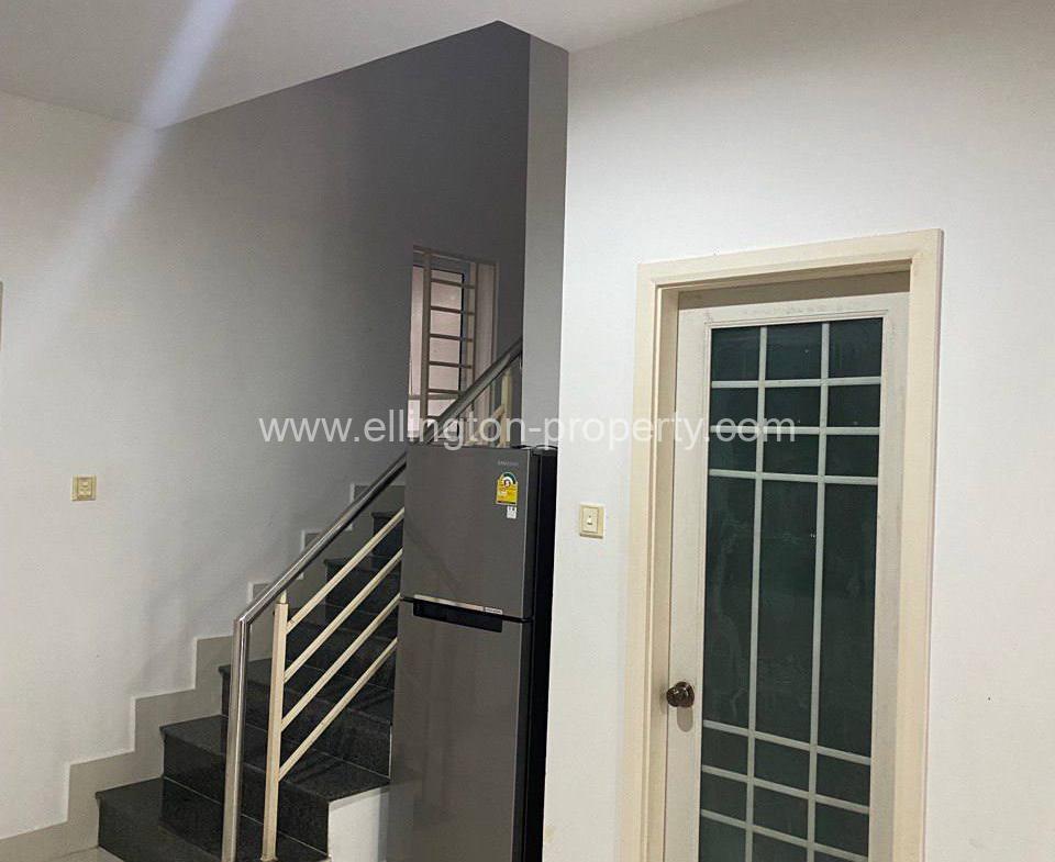 Villa For Rent In Chbar Ampov - Ellington Property