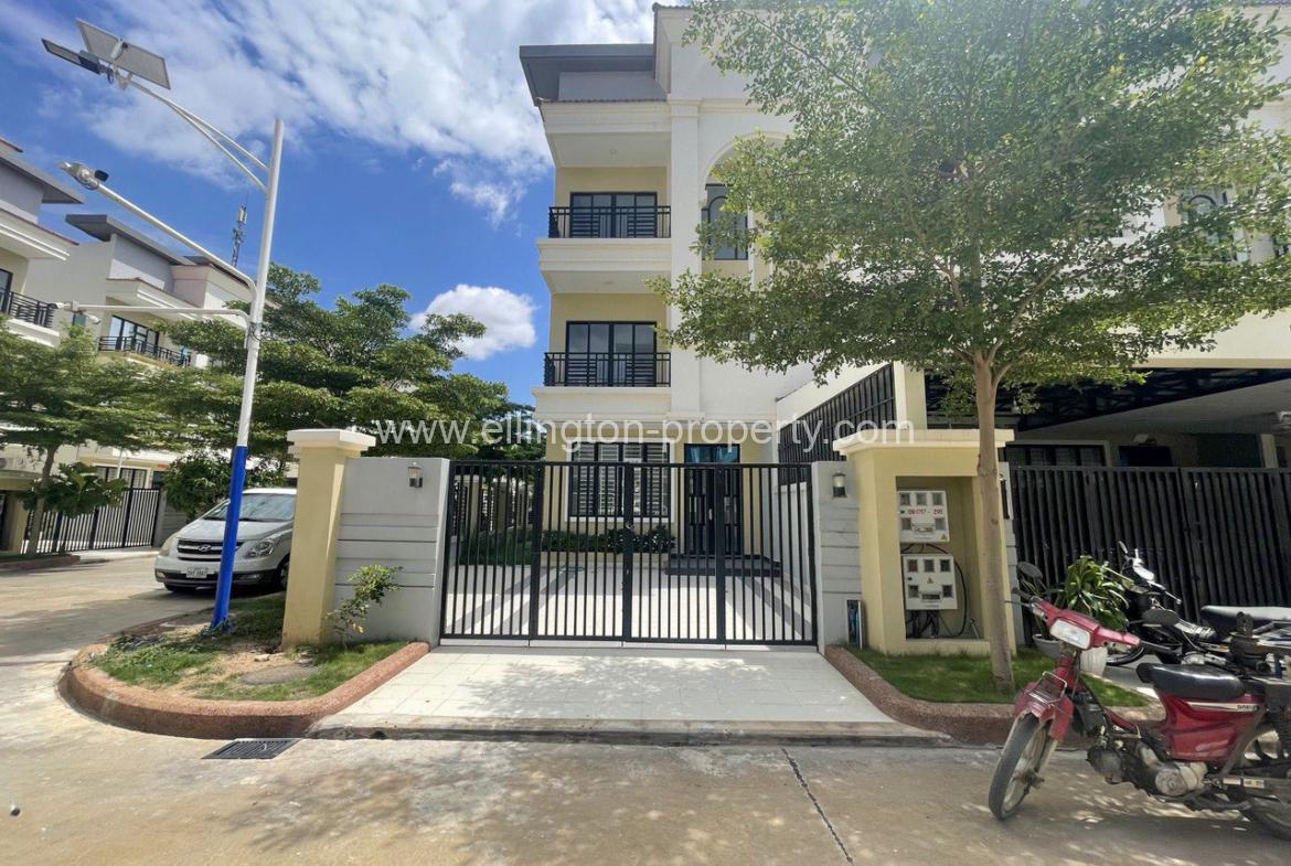 Villa For Rent In Borey Sambath Men Heng - Ellington Property