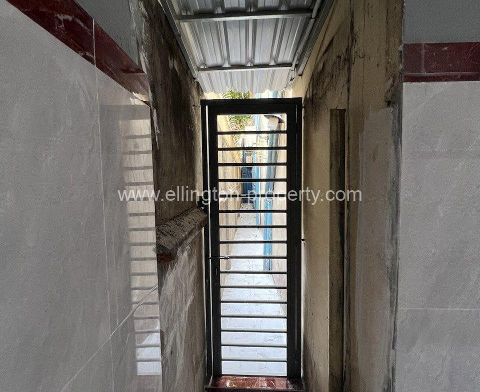 Shophouse For Rent In Daun Penh - Ellington Property