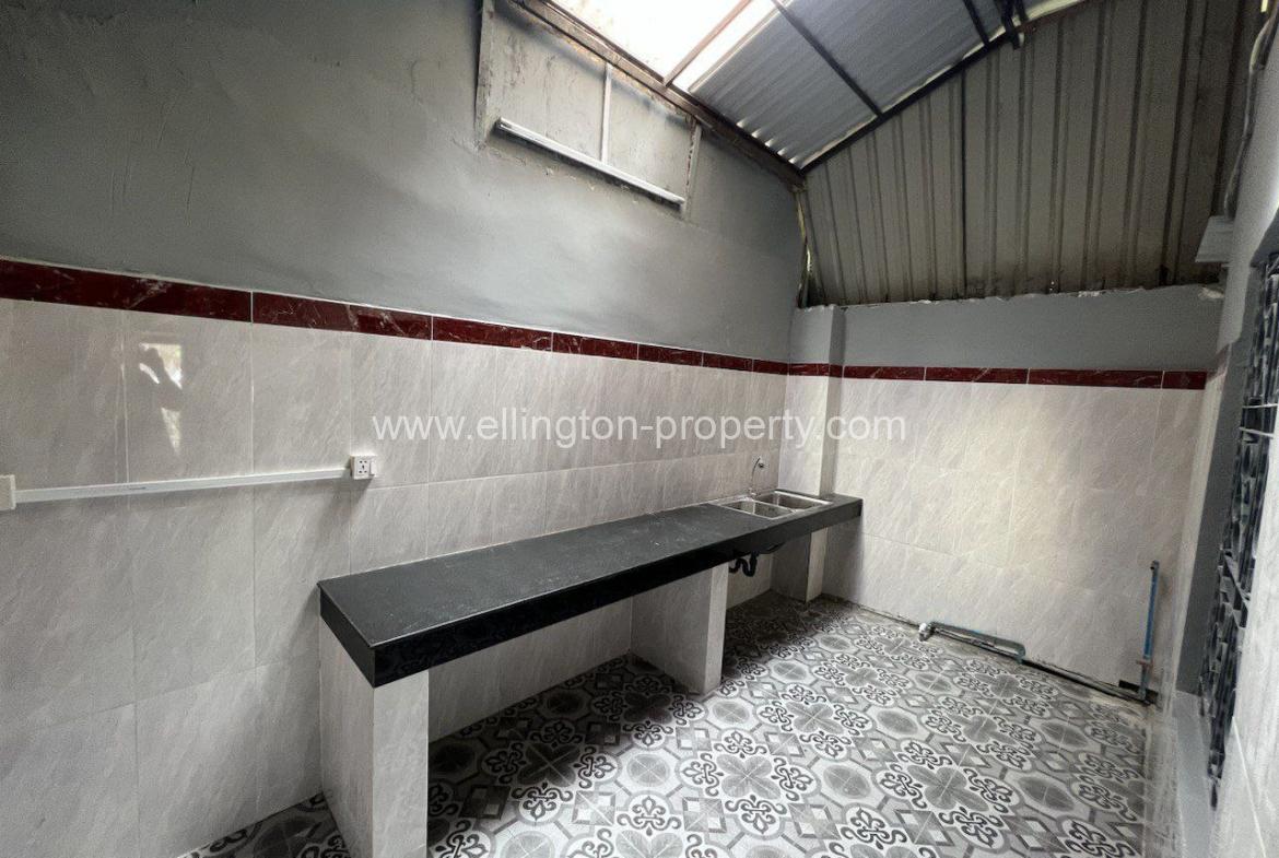 Shophouse For Rent In Daun Penh - Ellington Property