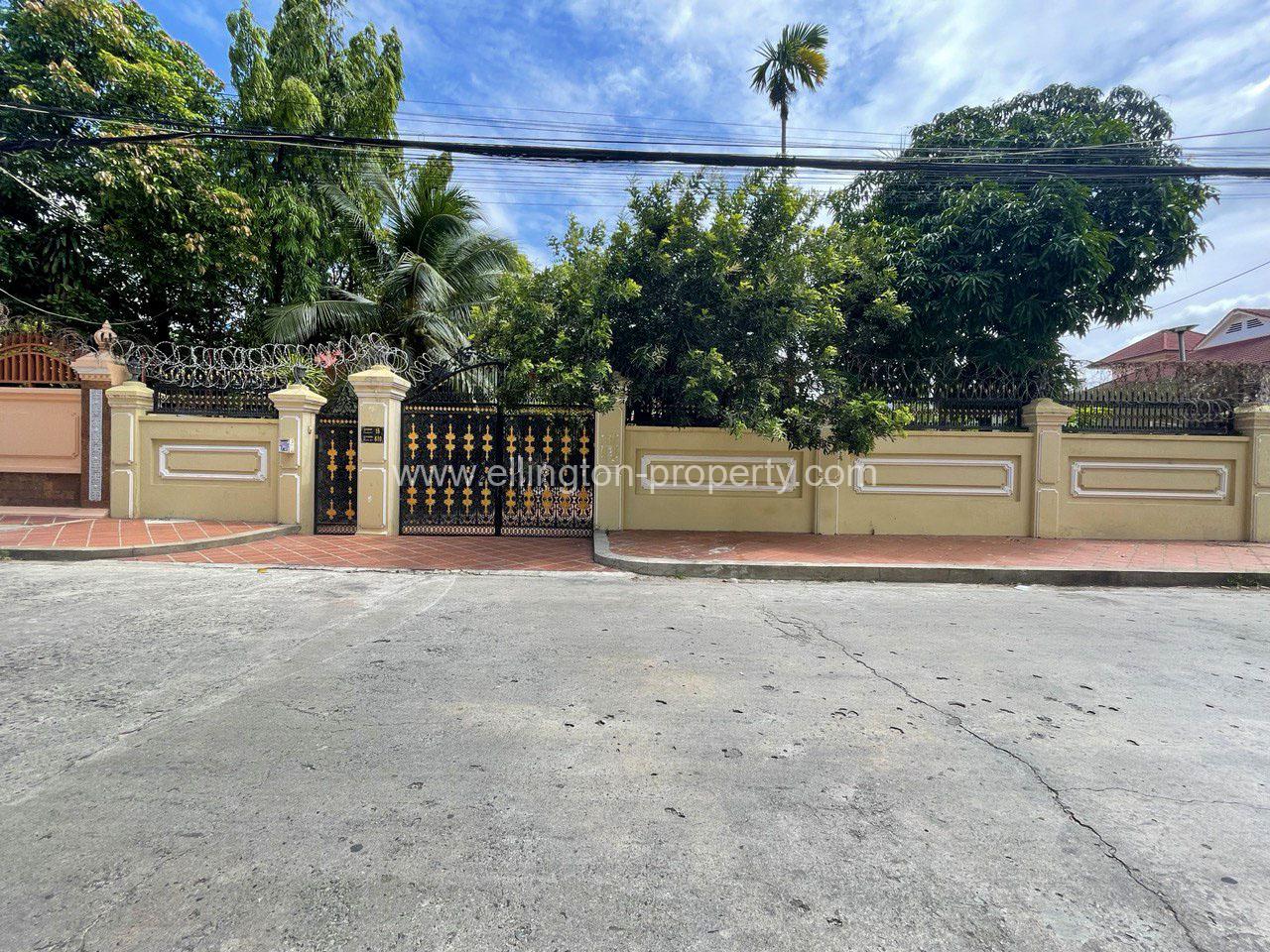 Villa For Rent In Toul Kork Area - Ellington Property