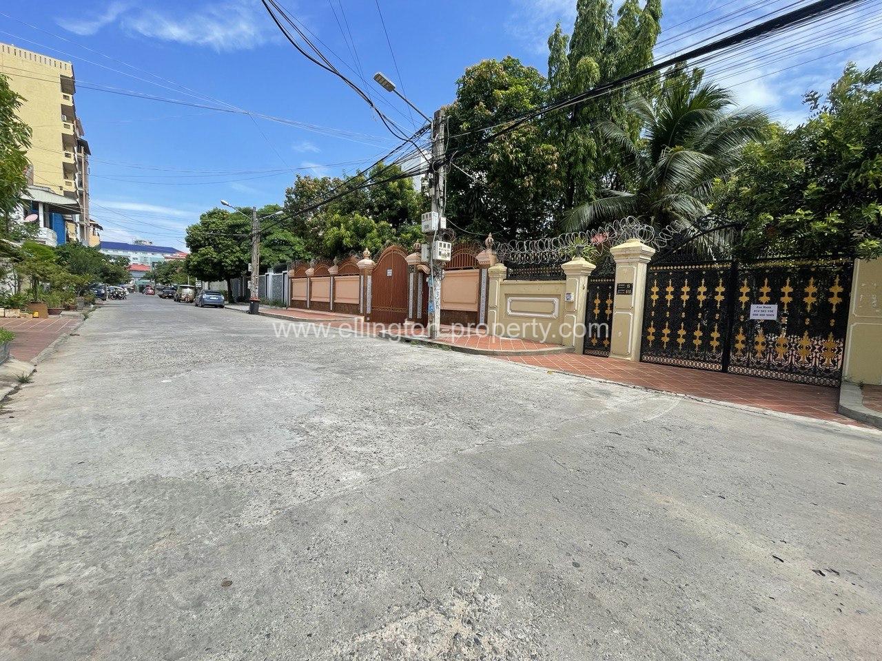 Villa For Rent In Toul Kork Area - Ellington Property