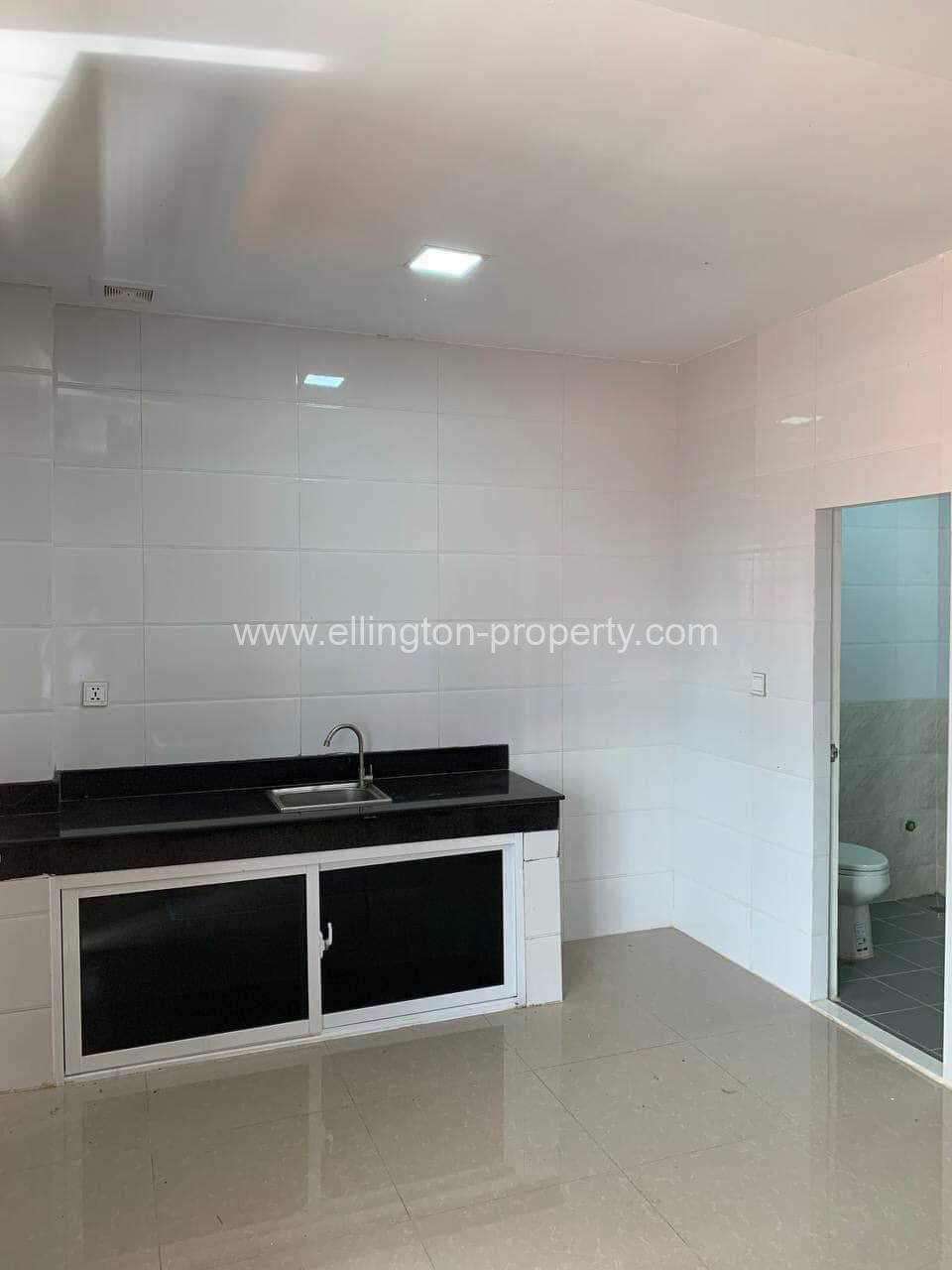 Studio Room For Rent In Chroy Congva Area. - Ellington Property