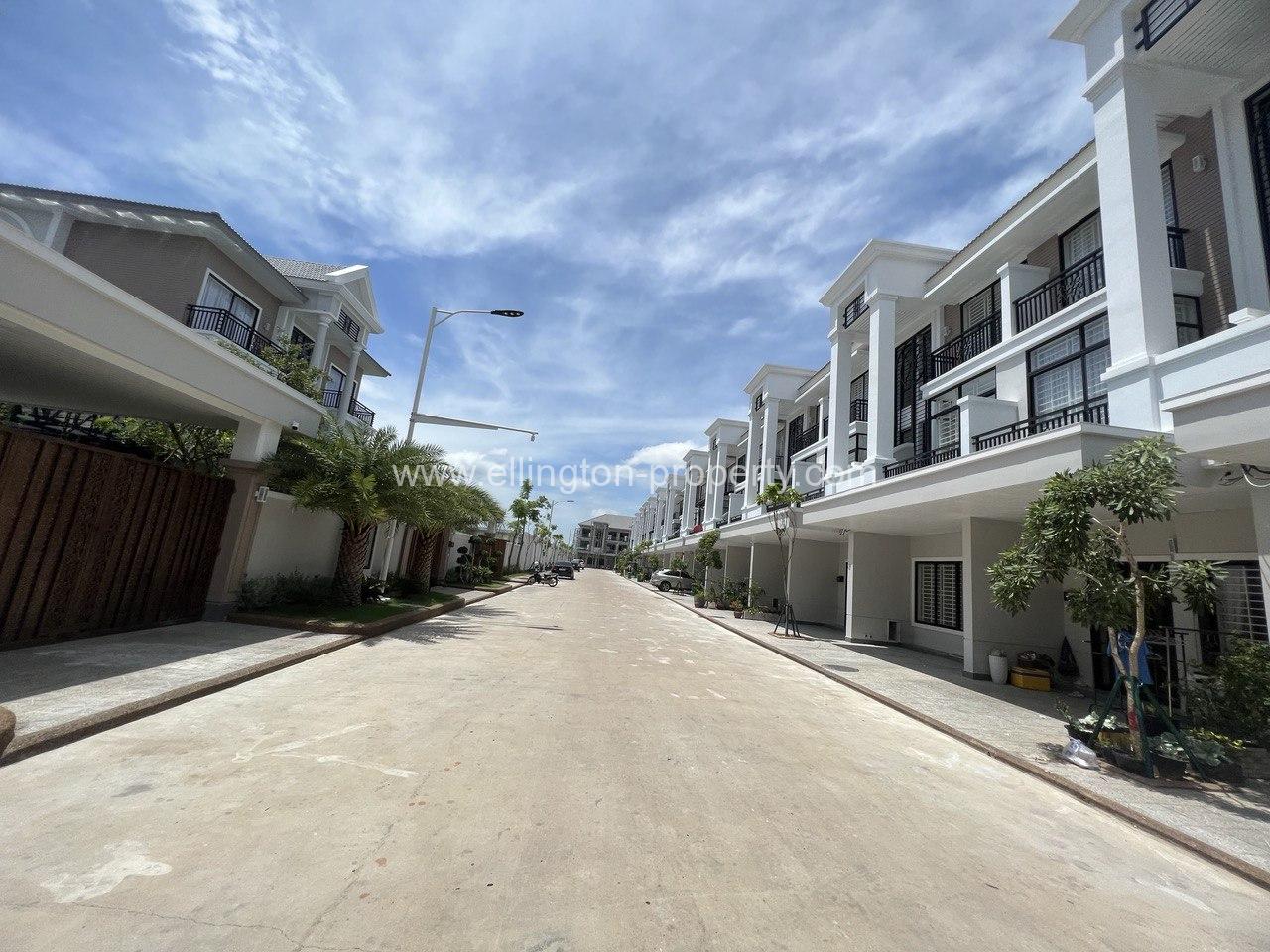 Villa For Rent In Borey Peng Houth Boerng Snor. - Ellington Property