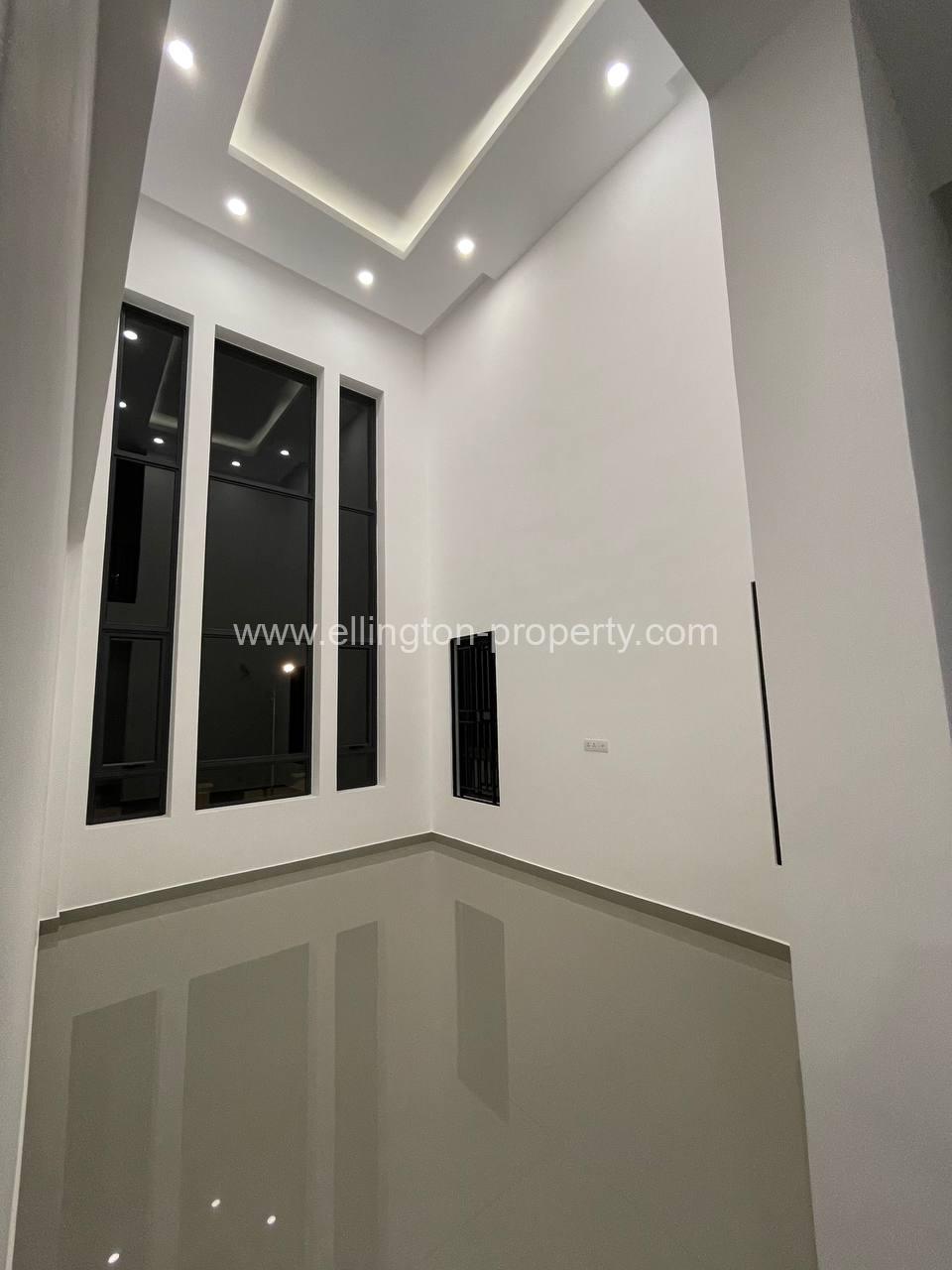 Villa Qeen For Sale In Borey Chip Mong Pur Chen Tong - Ellington Property