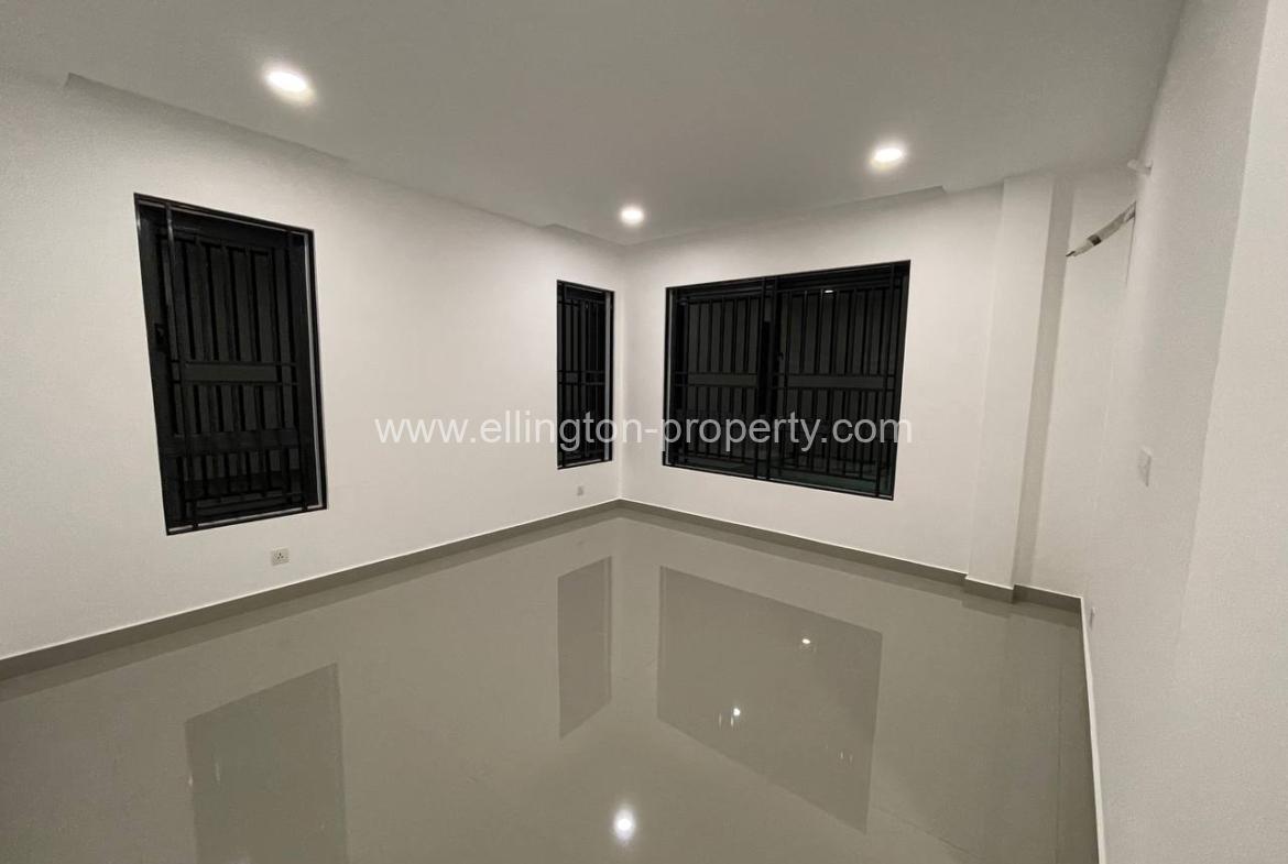 Villa Qeen For Sale In Borey Chip Mong Pur Chen Tong - Ellington Property