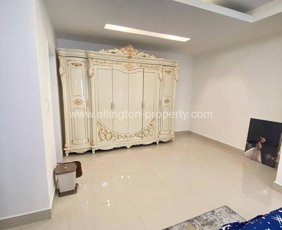 Twin Villa For Rent In Sen Sok  - Ellington Property