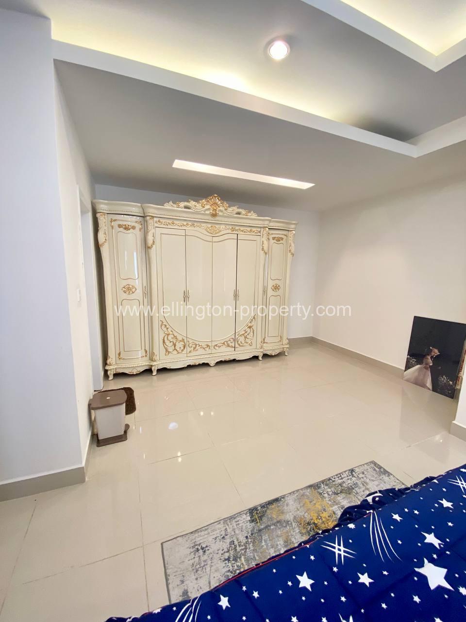 Twin Villa For Rent In Sen Sok  - Ellington Property