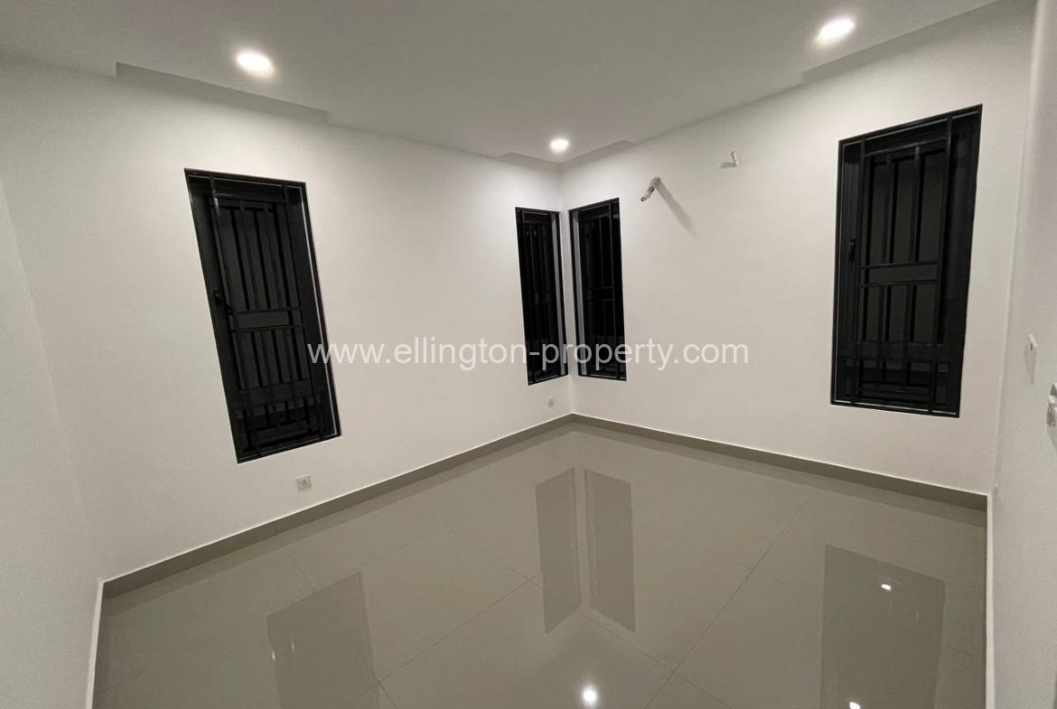 Villa Qeen For Sale In Borey Chip Mong Pur Chen Tong - Ellington Property