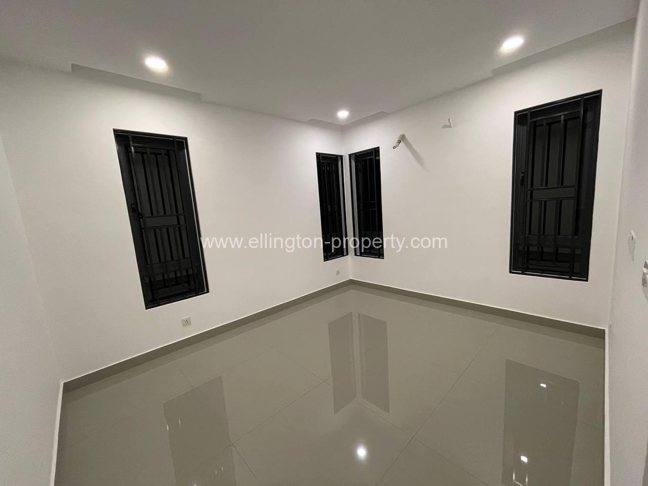 Villa Qeen For Sale In Borey Chip Mong Pur Chen Tong - Ellington Property