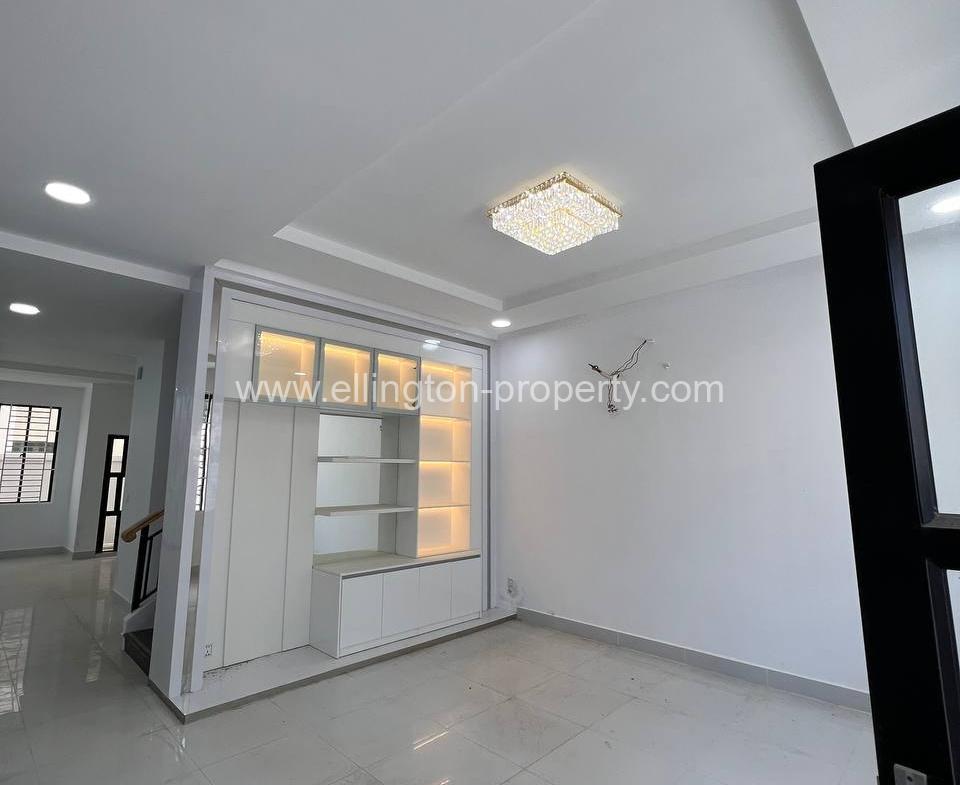 Villa (a) For Rent In Chbar  Ampov - Ellington Property