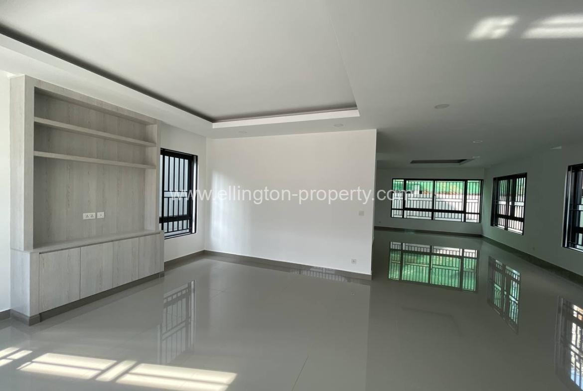 Villa Qeen For Sale In Borey Chip Mong Pur Chen Tong - Ellington Property