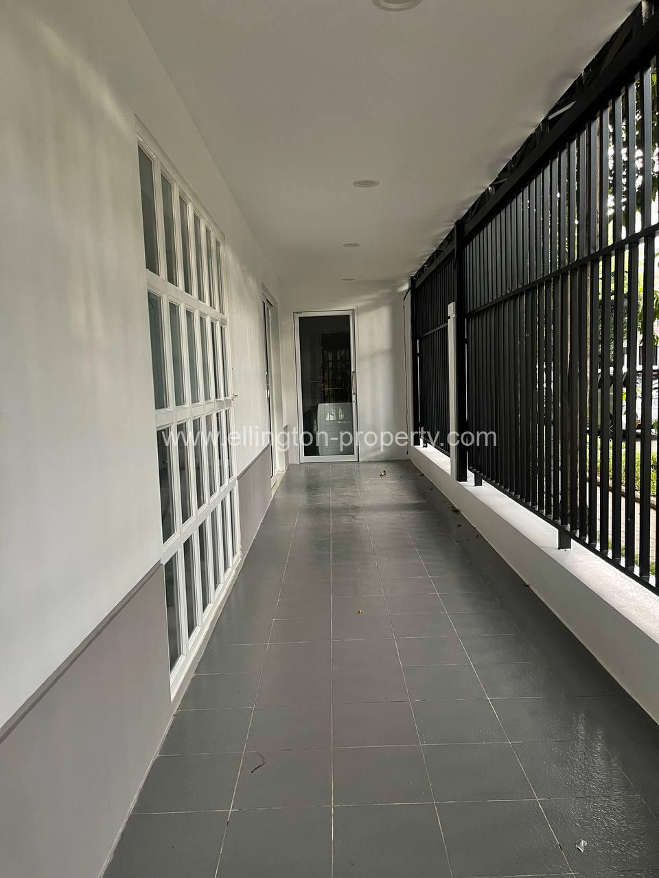 Villa For Rent In Borey Peng Huoth Boerng Snor - Ellington Property