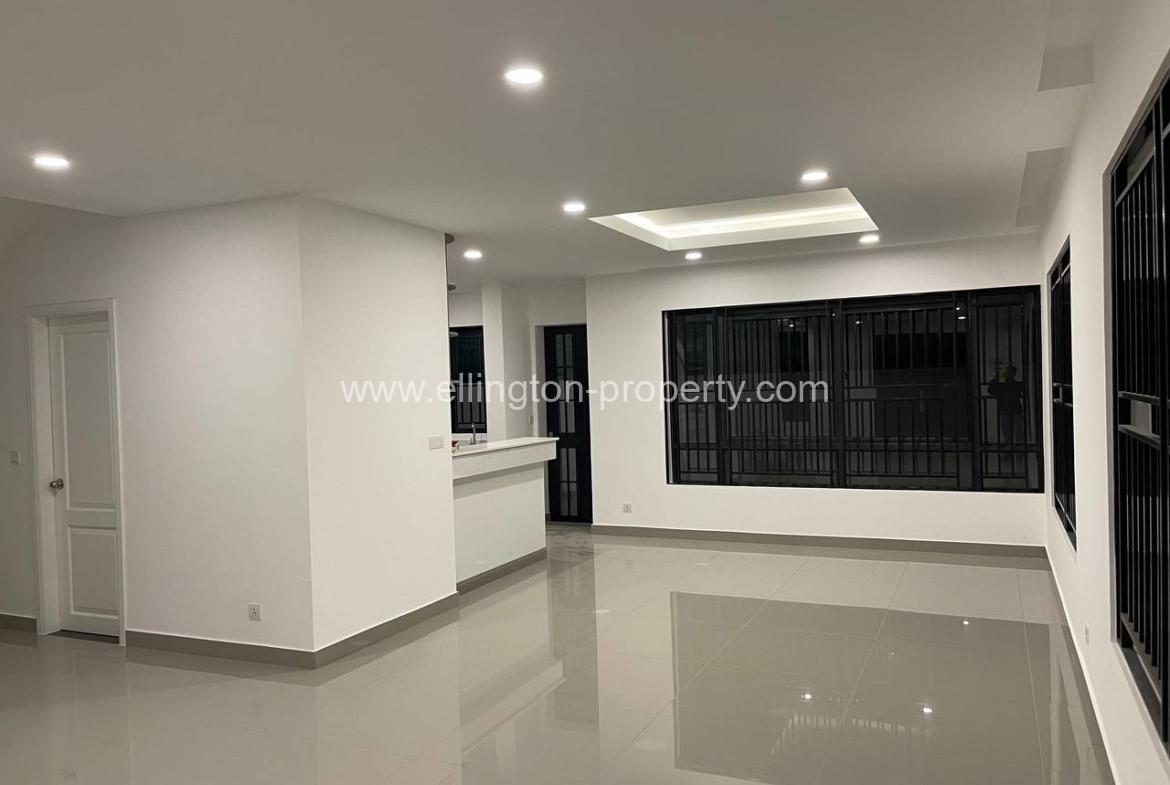 Villa Qeen For Sale In Borey Chip Mong Pur Chen Tong - Ellington Property