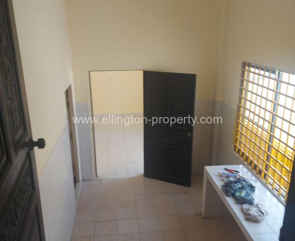 Flat House For Rent In Chamka Mon - Ellington Property