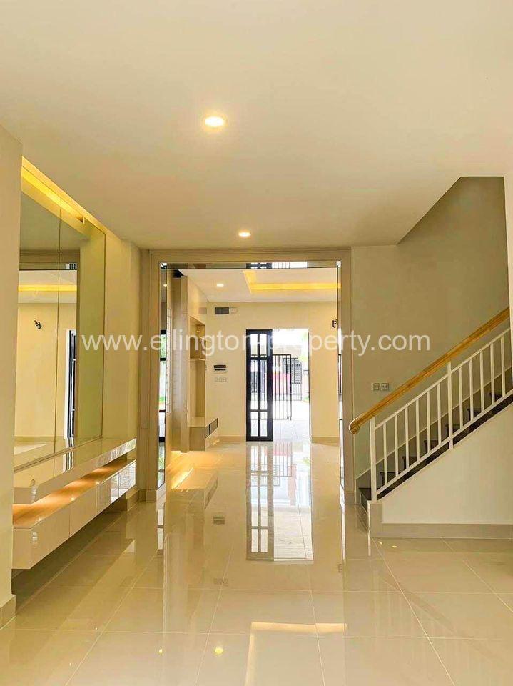 Villa For Rent In Borey Peng Houth Boerng Snor. - Ellington Property