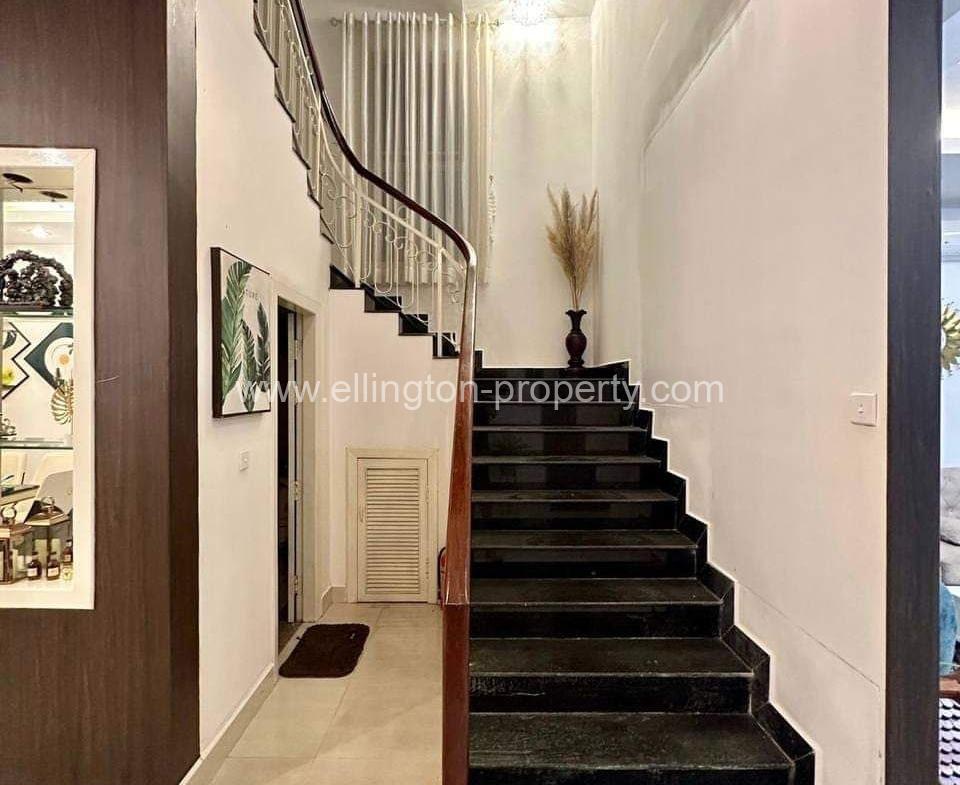 Twin Villa For Rent In Sen Sok  - Ellington Property