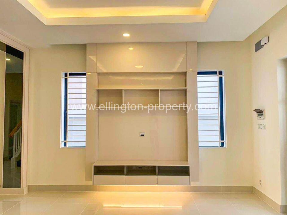 Villa For Rent In Borey Peng Houth Boerng Snor. - Ellington Property