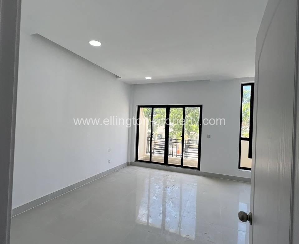 Villa (a) For Rent In Chbar  Ampov - Ellington Property