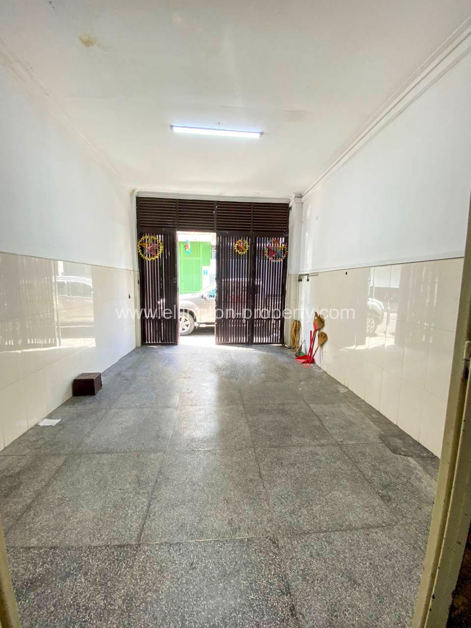 House For Rent In Bkk3 - Ellington Property