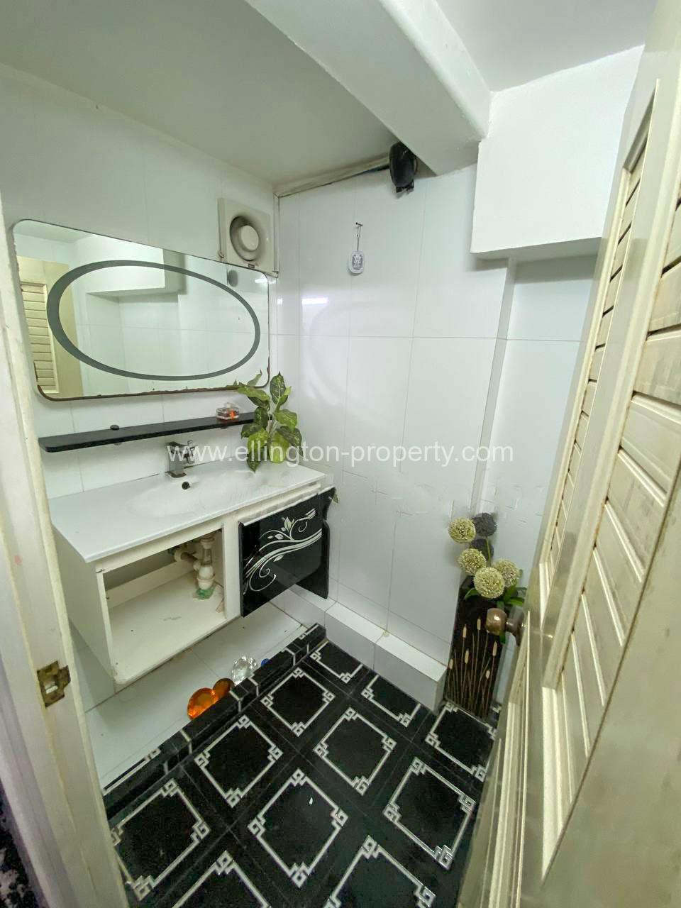 House For Rent In Bkk3 - Ellington Property