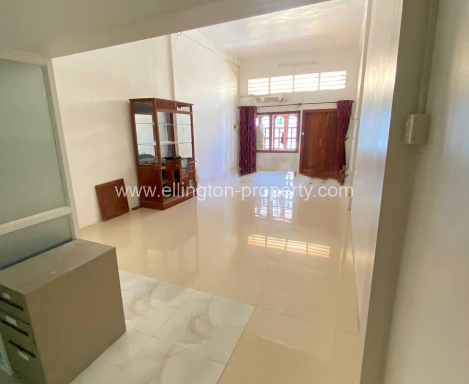 House For Rent In Bkk3 - Ellington Property