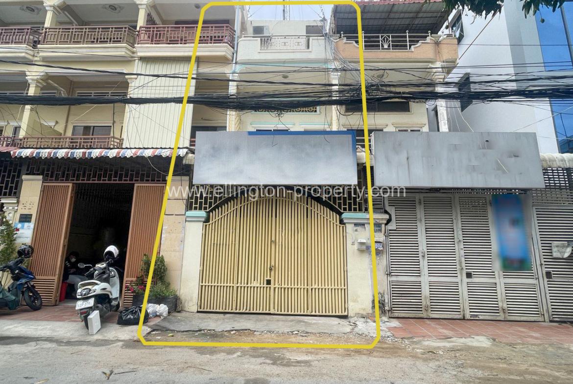 Flat House For Rent In Bkk 3 - Ellington Property