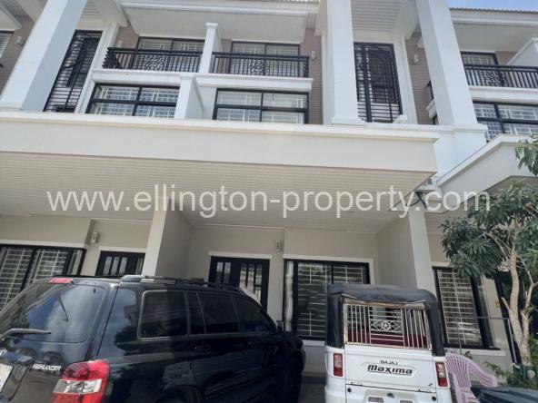 Villa ( La ) For Sale In Borey Peng Huoth Boerng Snor.  - Ellington Property