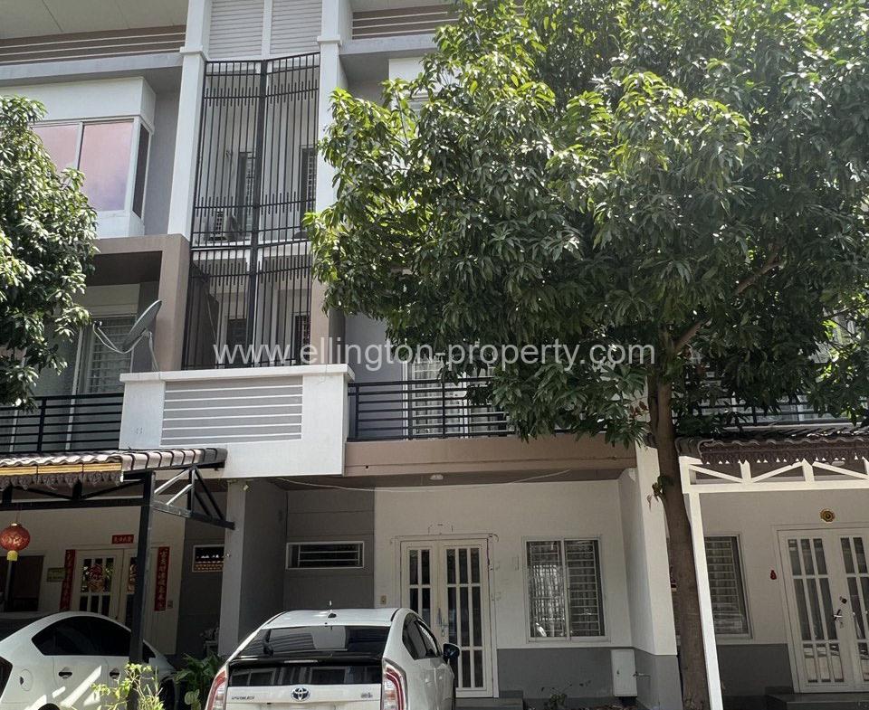 Villa For Rent In Borey Peng Huoth Boerng Snor - Ellington Property