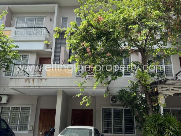 Villa For Sale In Borey Peng Huoth Boerng Snor - Ellington Property