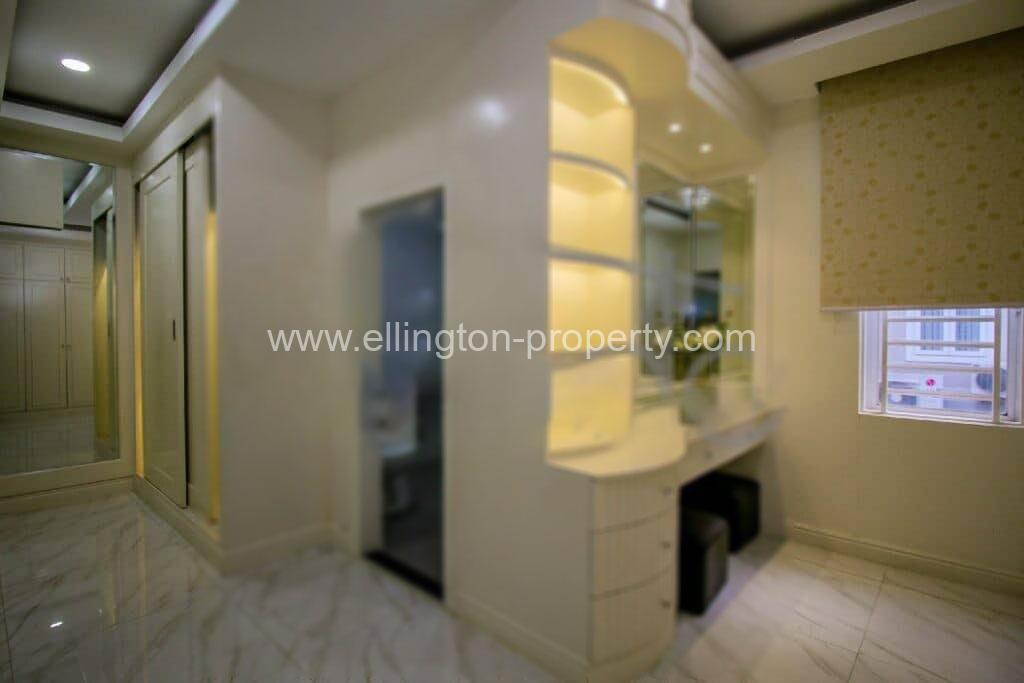 Villa For Rent In Chbar Ampov Area - Ellington Property