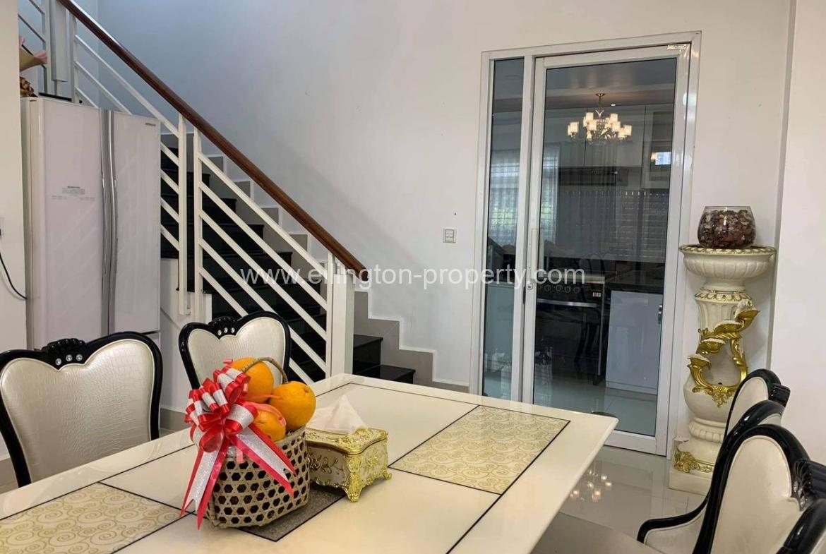 Villa For Sale In Siem Reap Province - Ellington Property