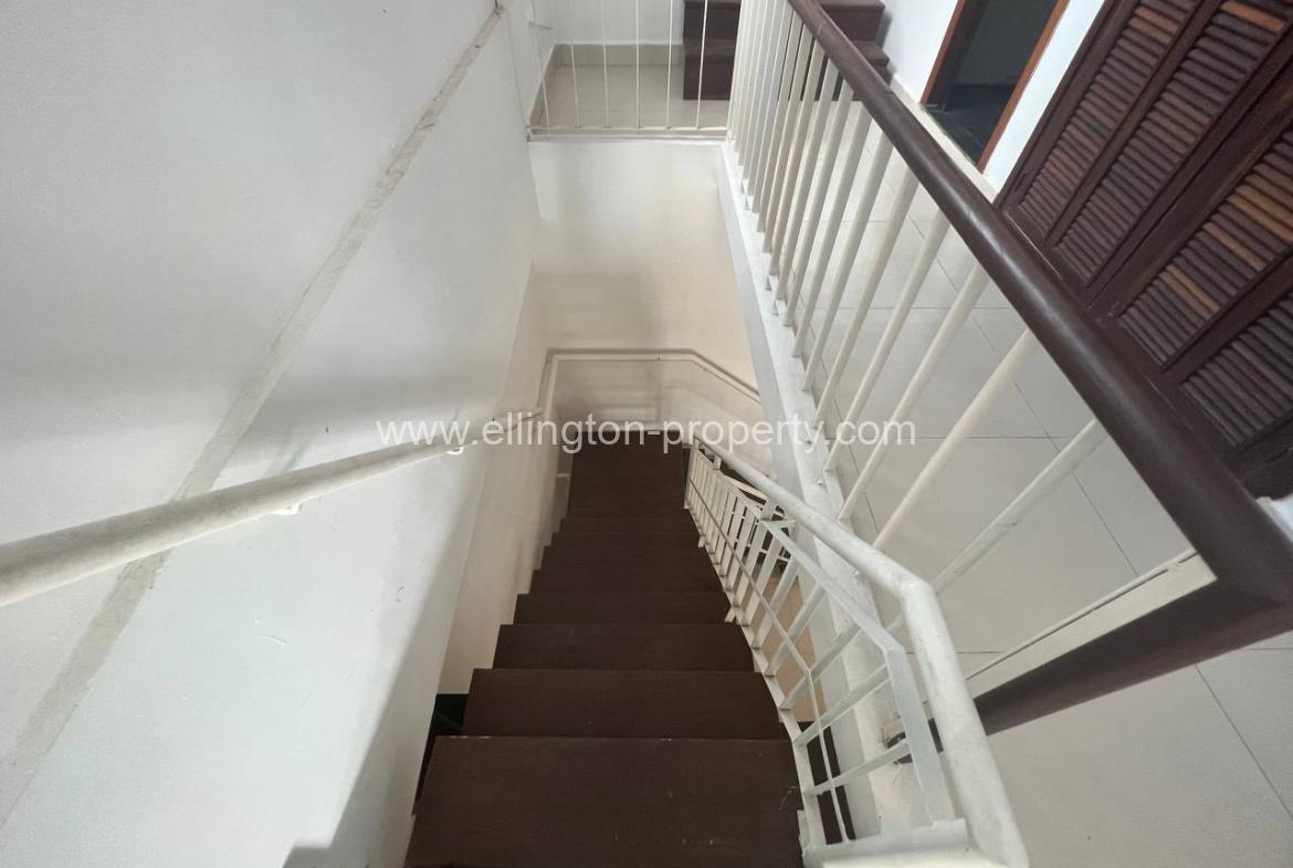 3 Bedroom Apartment For Rent In Daun Penh - Ellington Property
