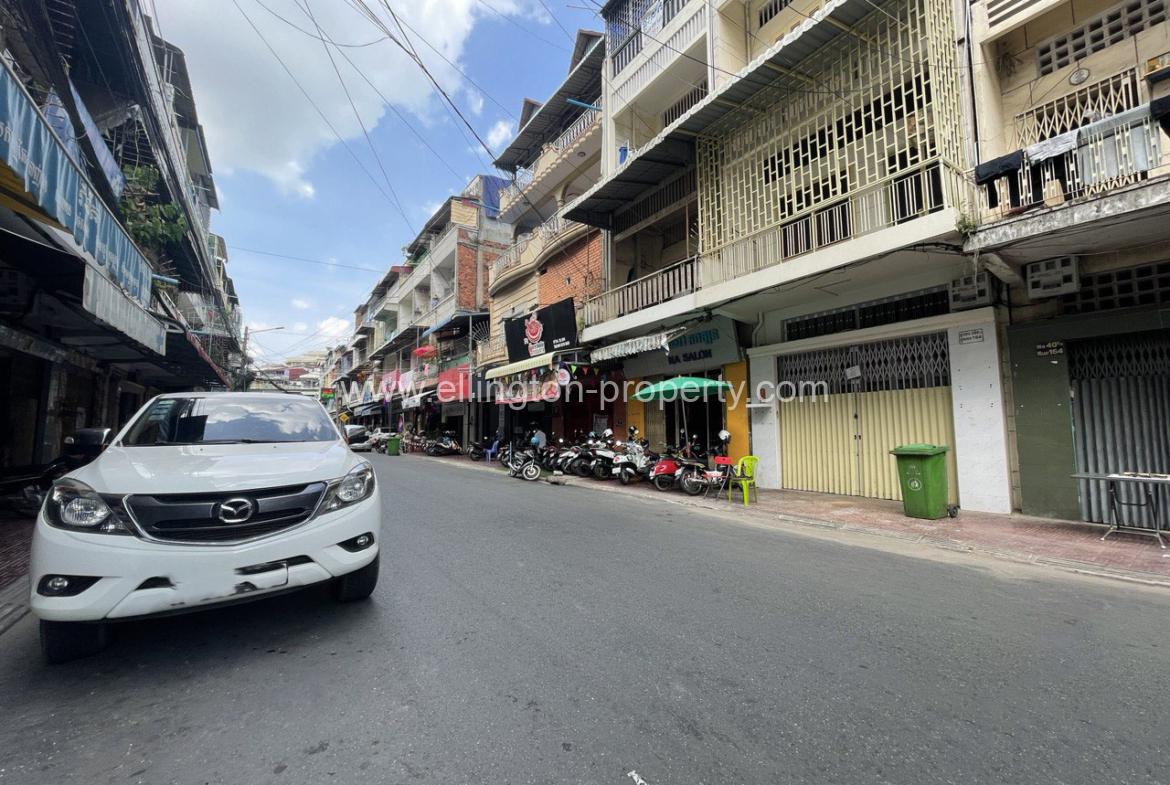 Shophouse For Rent In 7 Makara Area - Ellington Property