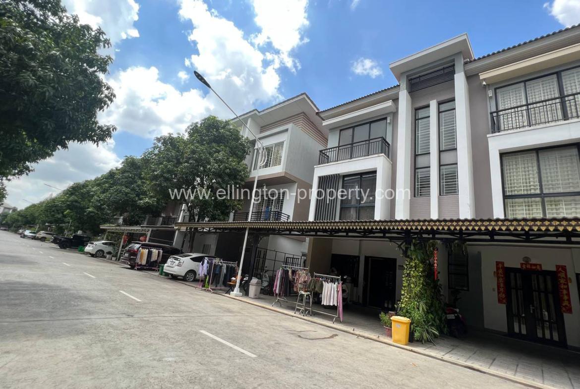 Villa For Rent In Borey Peng Huoth Boerng Snor - Ellington Property