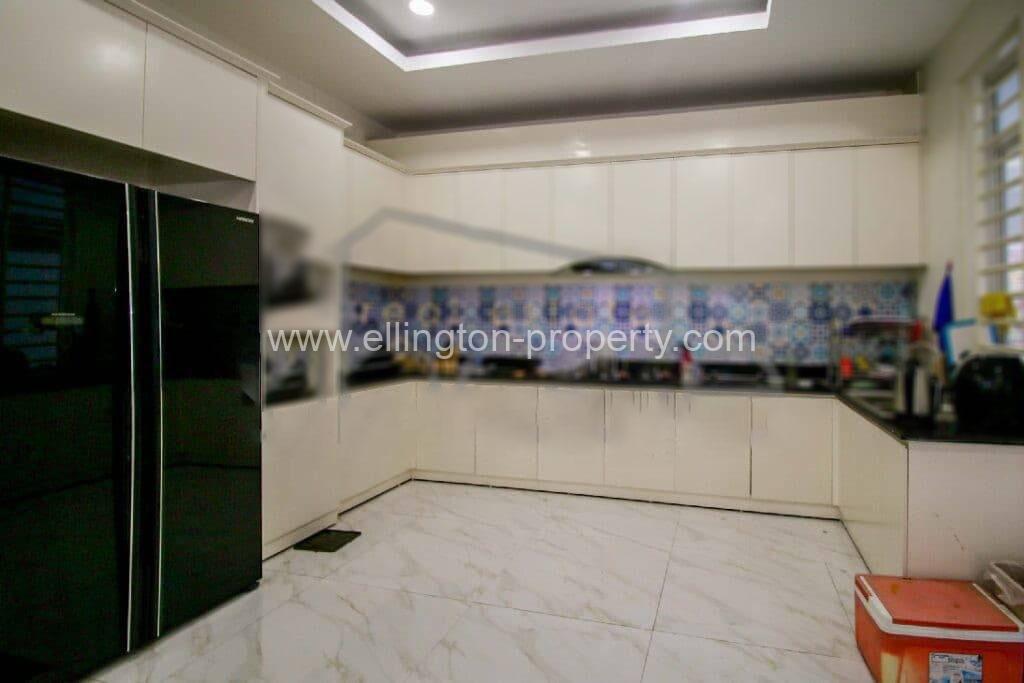 Villa For Rent In Chbar Ampov Area - Ellington Property