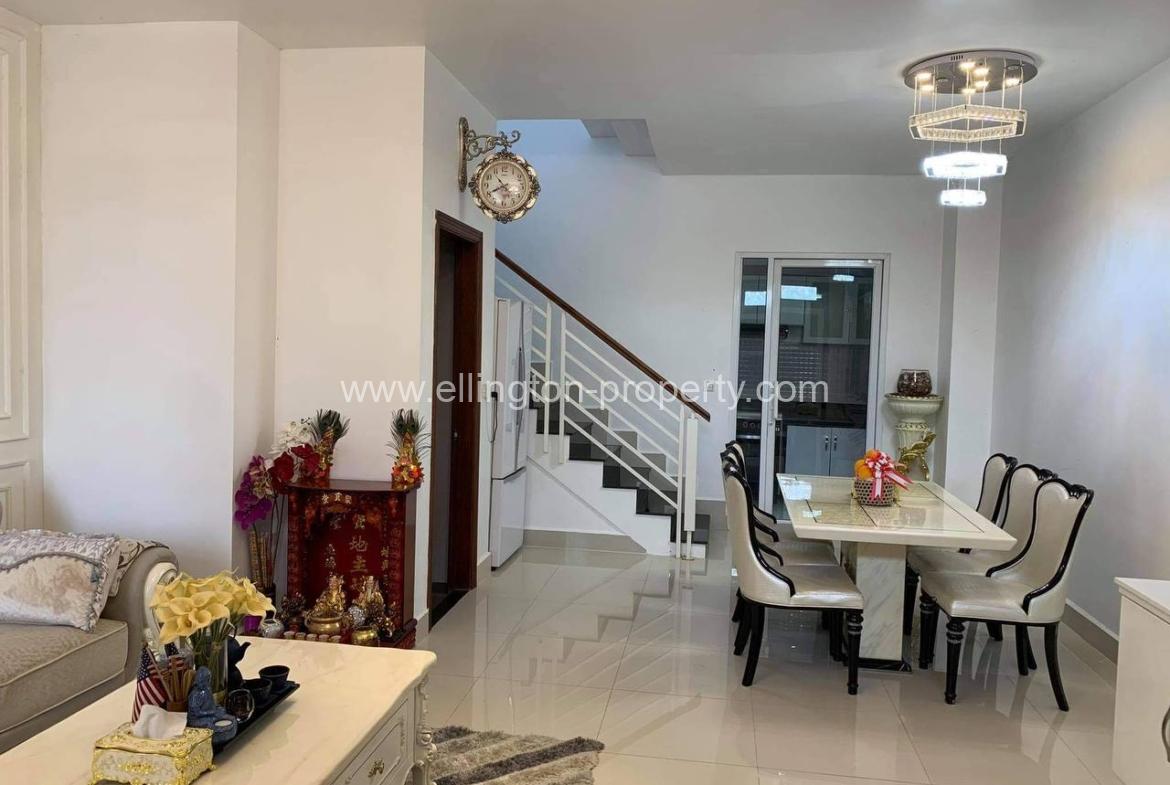 Villa For Sale In Siem Reap Province - Ellington Property